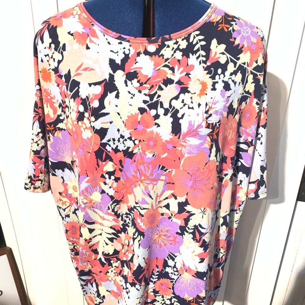 LulaRoe Top 4/$20